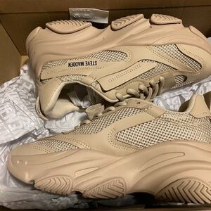 Steve Madden Tan Possession Sneakers